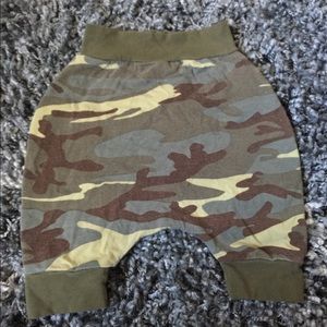 ME&REEKIE CAMO SHORTS